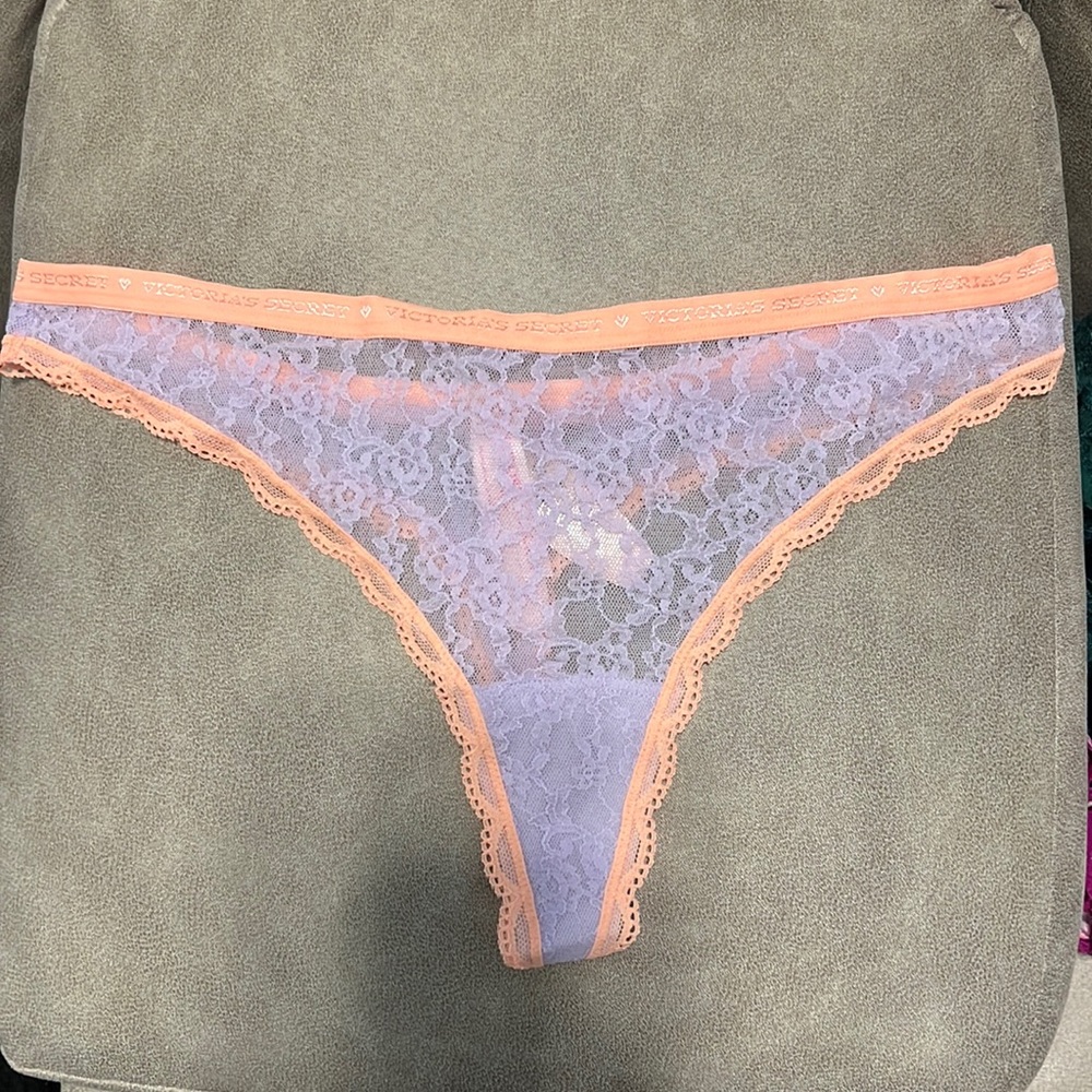 Brand New lace thong Victoria’s Secret size M, never been worn